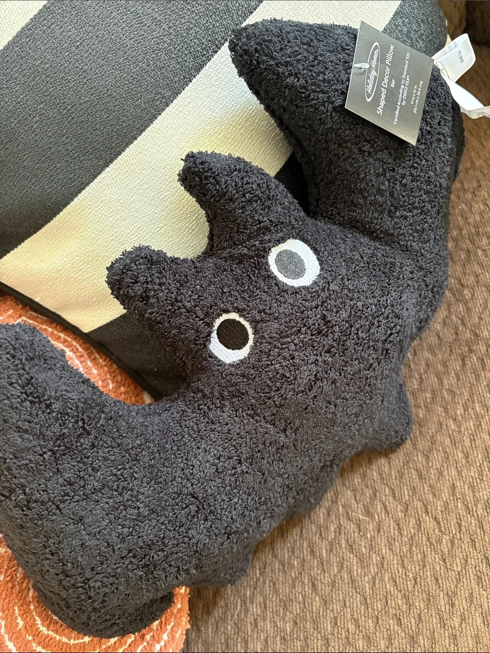 🆕Bouclé Shaped Bat Pillow